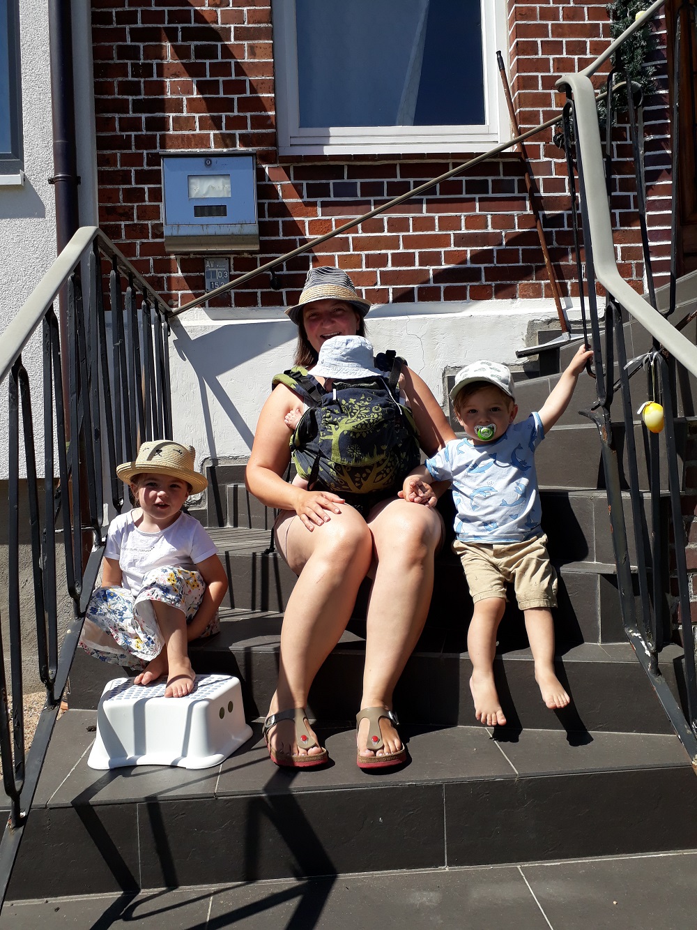 Erfahrungen Familienwiege Workout Mamafit Fitness Baby Tragehilfe Stillen Tragen Tragehilfe
